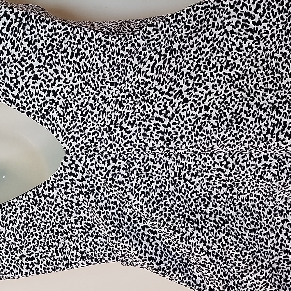 Athleta One Piece Swimsuit Medium M Black White Seychelles Jacquard Vneck - Picture 10 of 16